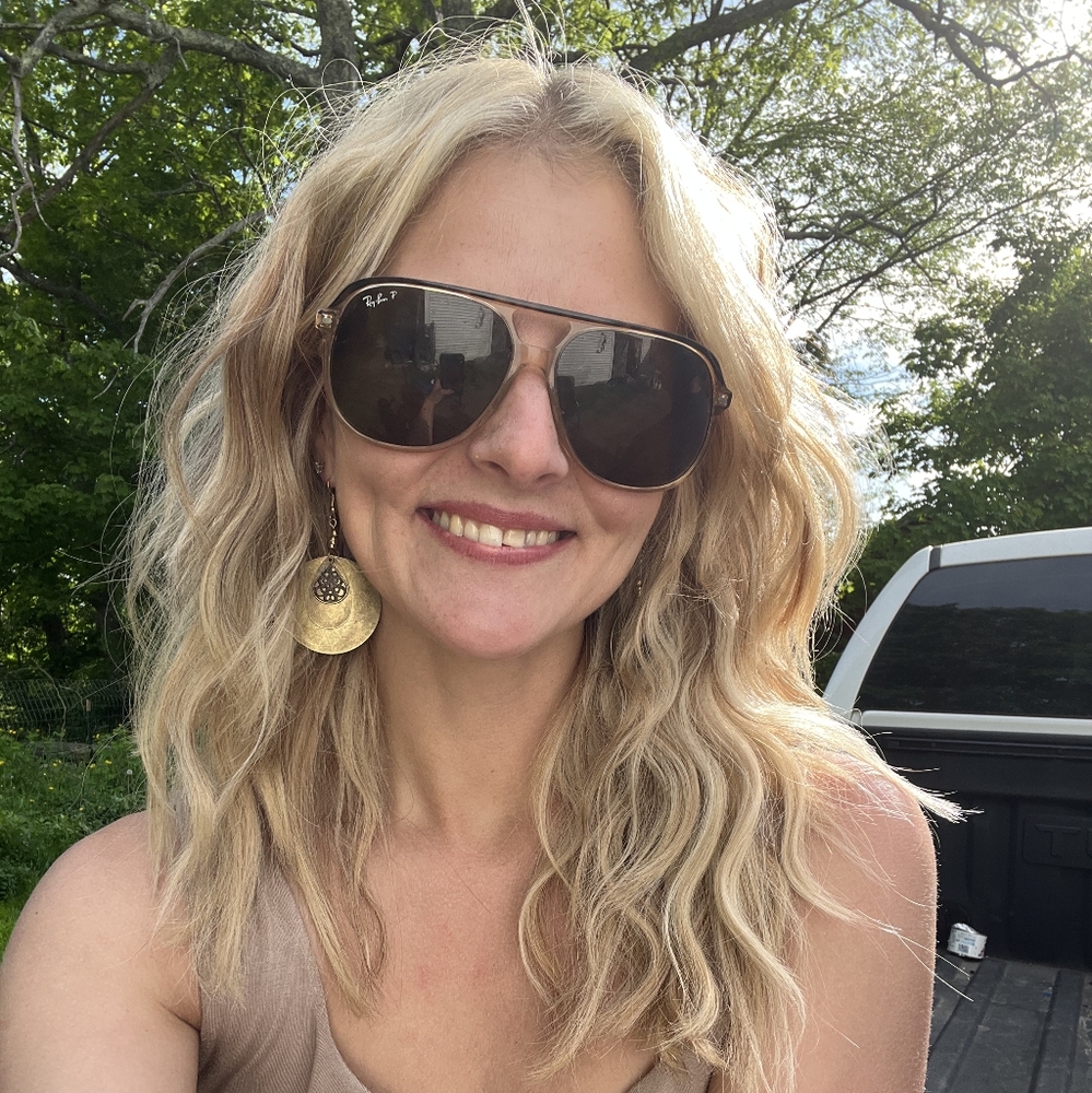 Meet your Posher, Andrea